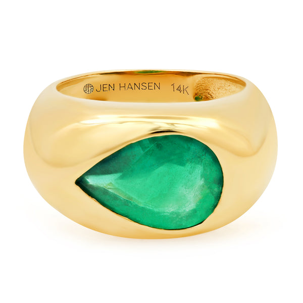 FIT FOR A QUEEN EMERALD RING, 14kt GOLD